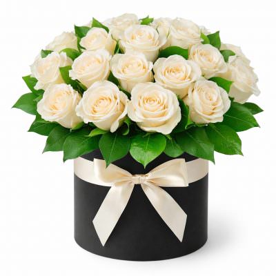 Коробочка с белыми розами «Утренний вальс»