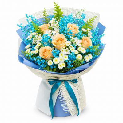 Красивый букет ароматных цветов «Ласка»